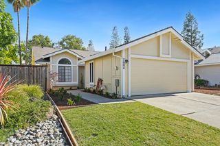 7004 Springmont Dr, Elk Grove, CA 95758