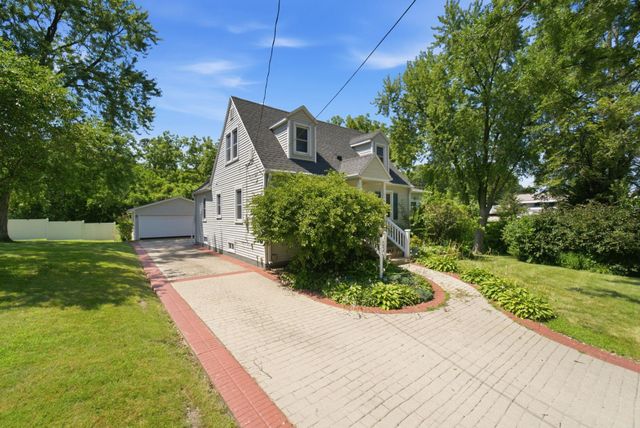 114 Hanna Boulevard, Waterloo, IA 50701
