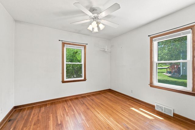 114 Hanna Boulevard, Waterloo, IA 50701