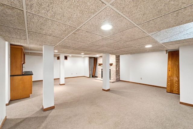 114 Hanna Boulevard, Waterloo, IA 50701