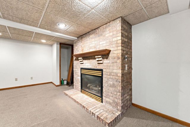 114 Hanna Boulevard, Waterloo, IA 50701