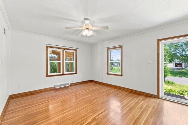 114 Hanna Boulevard, Waterloo, IA 50701