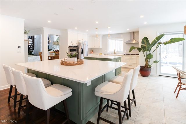 7073 Gates Mills Boulevard, Gates Mills, OH 44040