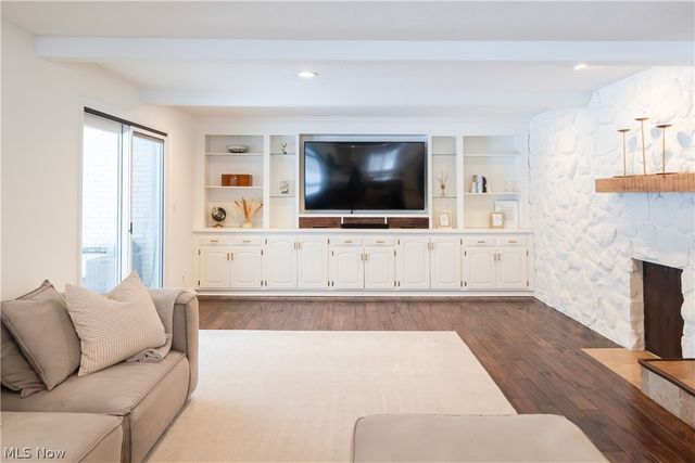 7073 Gates Mills Boulevard, Gates Mills, OH 44040