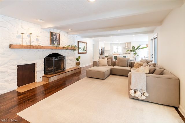 7073 Gates Mills Boulevard, Gates Mills, OH 44040