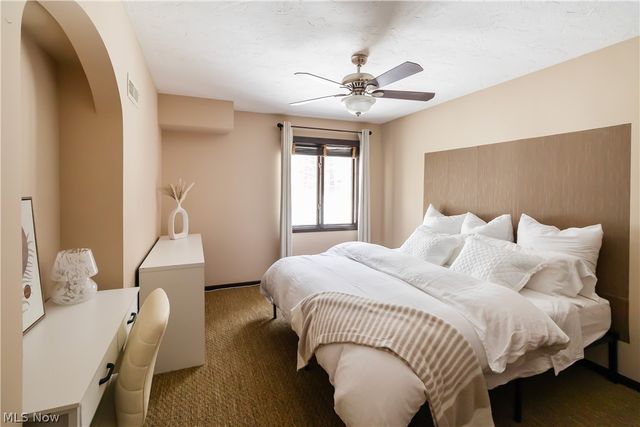 7073 Gates Mills Boulevard, Gates Mills, OH 44040