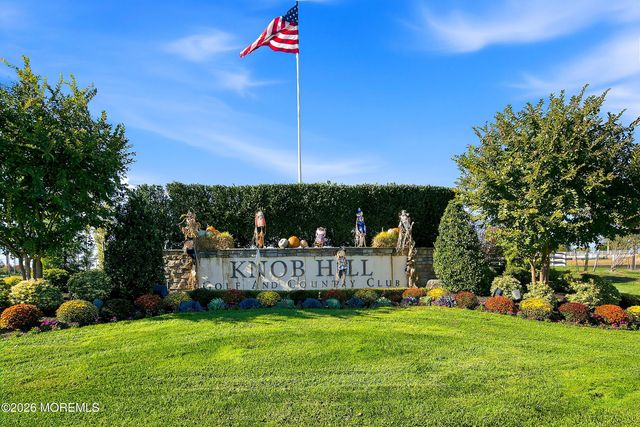 63 Winged Foot Drive, Manalapan, NJ 07726