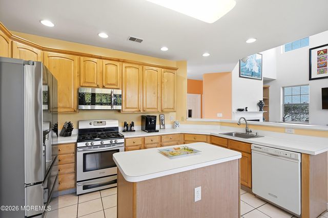 63 Winged Foot Drive, Manalapan, NJ 07726