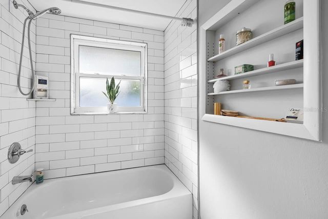 512 RED MANGROVE LANE, Apollo Beach, FL 33572