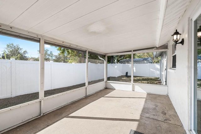 512 RED MANGROVE LANE, Apollo Beach, FL 33572