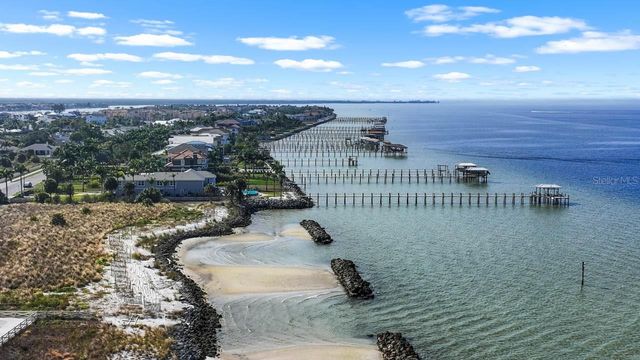 512 RED MANGROVE LANE, Apollo Beach, FL 33572