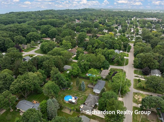 15089 178th Avenue, Grand Haven, MI 49417