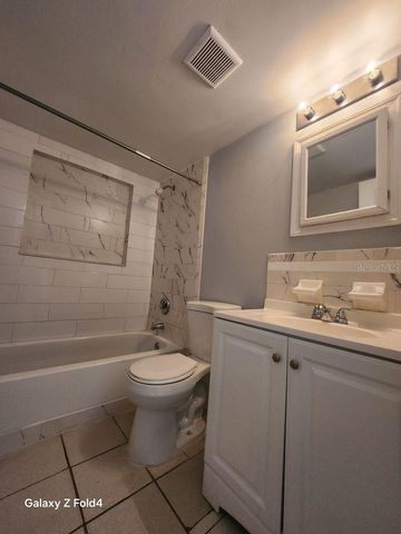 5720 N LINCOLN AVENUE D, Tampa, FL 33614