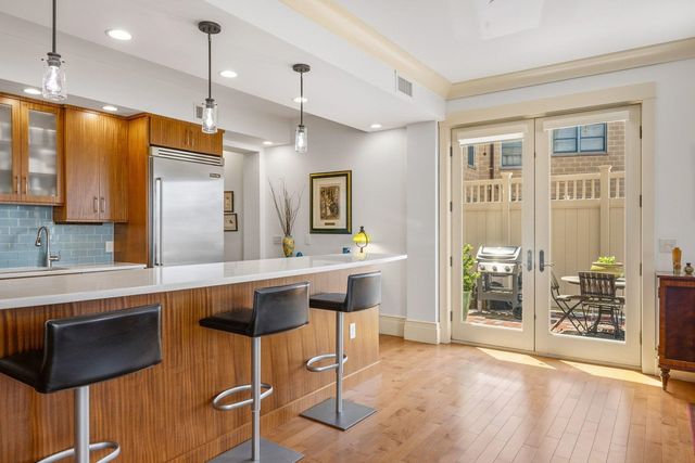 51 Islington St Unit 201, Portsmouth, NH 03801