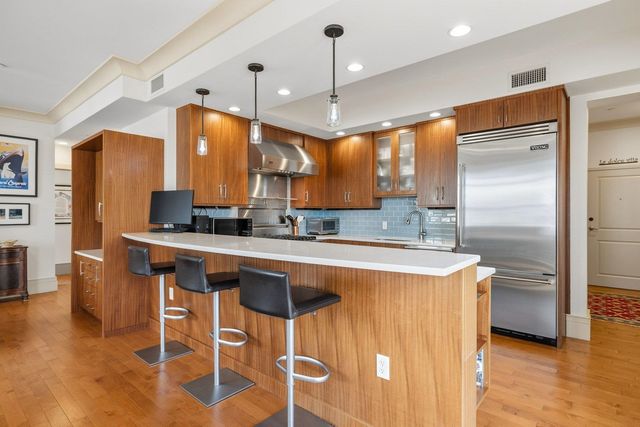 51 Islington St Unit 201, Portsmouth, NH 03801