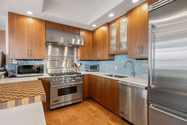 51 Islington St Unit 201, Portsmouth, NH 03801