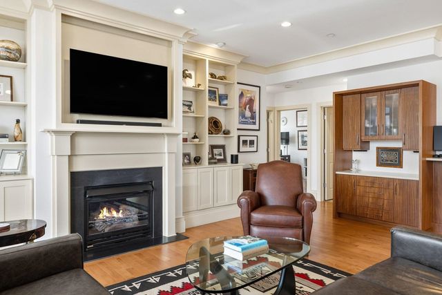 51 Islington St Unit 201, Portsmouth, NH 03801