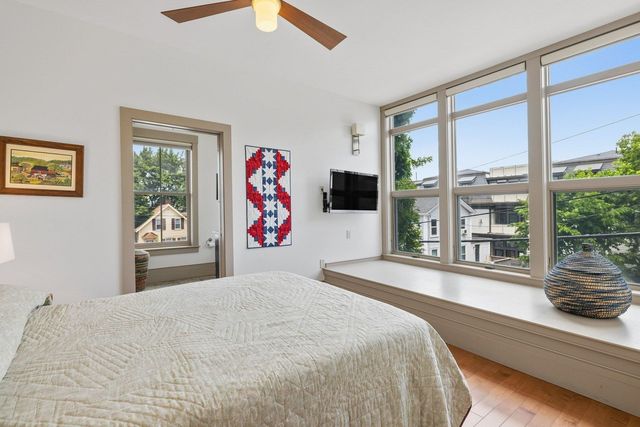 51 Islington St Unit 201, Portsmouth, NH 03801