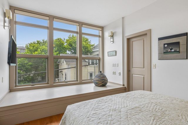 51 Islington St Unit 201, Portsmouth, NH 03801