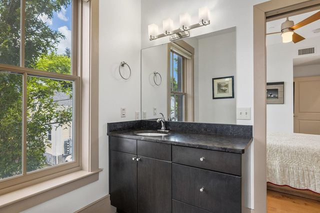51 Islington St Unit 201, Portsmouth, NH 03801