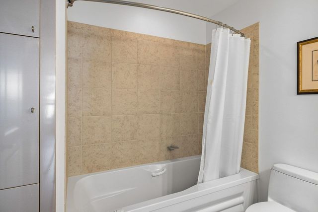 51 Islington St Unit 201, Portsmouth, NH 03801