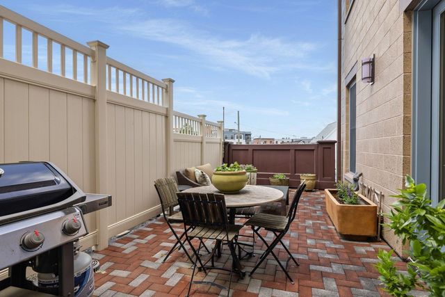 51 Islington St Unit 201, Portsmouth, NH 03801