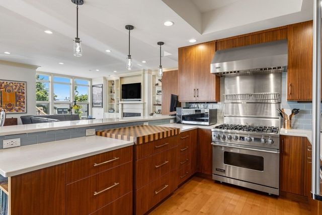 51 Islington St Unit 201, Portsmouth, NH 03801