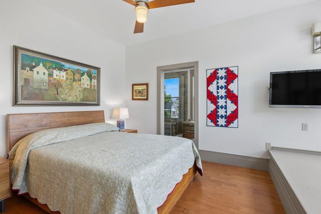 51 Islington St Unit 201, Portsmouth, NH 03801