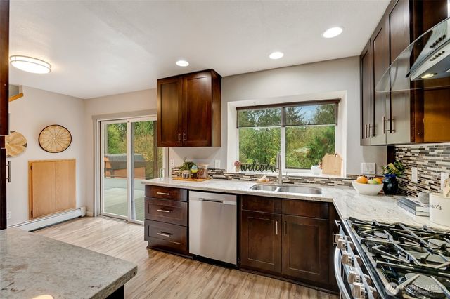 12704 48th Drive NE, Marysville, WA 98271