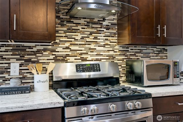 12704 48th Drive NE, Marysville, WA 98271