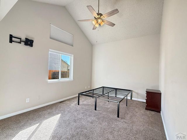 1510 Kingsroyal Blvd, Pueblo, CO 81005