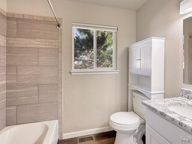 1510 Kingsroyal Blvd, Pueblo, CO 81005