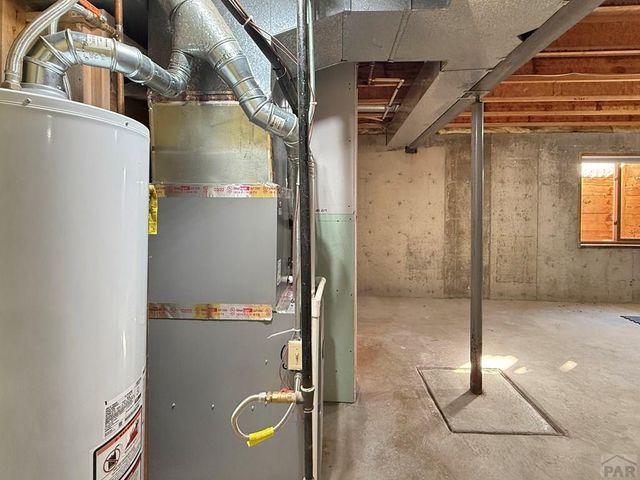 1510 Kingsroyal Blvd, Pueblo, CO 81005