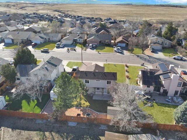 1510 Kingsroyal Blvd, Pueblo, CO 81005