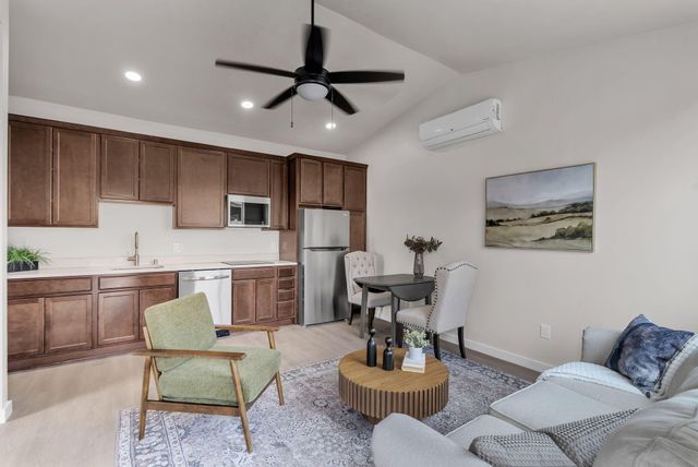 20 Bravo Road, Los Lunas, NM 87031