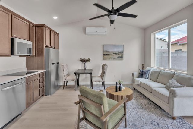 20 Bravo Road, Los Lunas, NM 87031