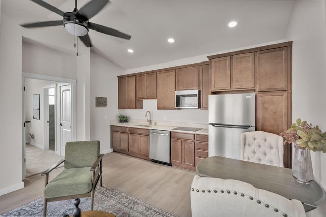 20 Bravo Road, Los Lunas, NM 87031