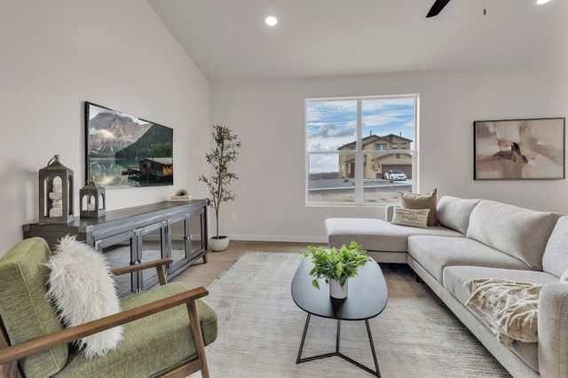 20 Bravo Road, Los Lunas, NM 87031