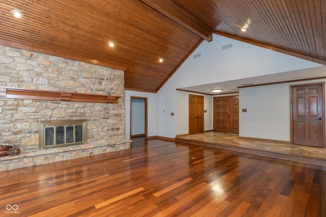 8649 Bay Colony Drive, Indianapolis, IN 46234