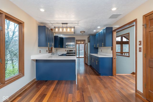 8649 Bay Colony Drive, Indianapolis, IN 46234