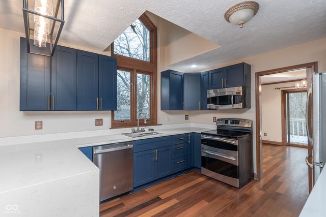 8649 Bay Colony Drive, Indianapolis, IN 46234