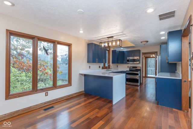 8649 Bay Colony Drive, Indianapolis, IN 46234