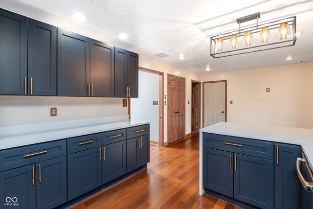 8649 Bay Colony Drive, Indianapolis, IN 46234