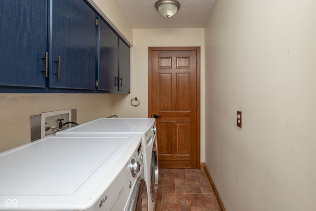 8649 Bay Colony Drive, Indianapolis, IN 46234