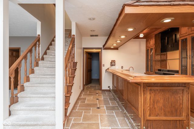 8649 Bay Colony Drive, Indianapolis, IN 46234