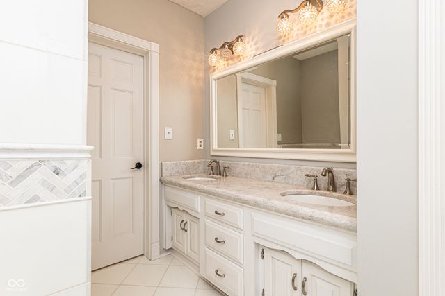 8649 Bay Colony Drive, Indianapolis, IN 46234