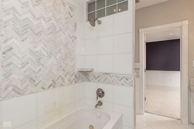 8649 Bay Colony Drive, Indianapolis, IN 46234