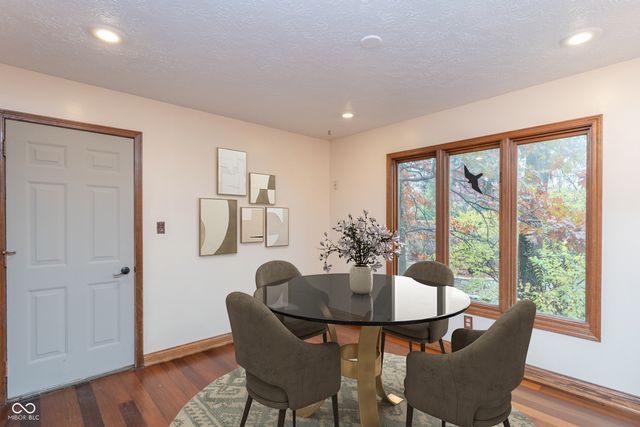8649 Bay Colony Drive, Indianapolis, IN 46234