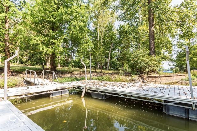 8649 Bay Colony Drive, Indianapolis, IN 46234