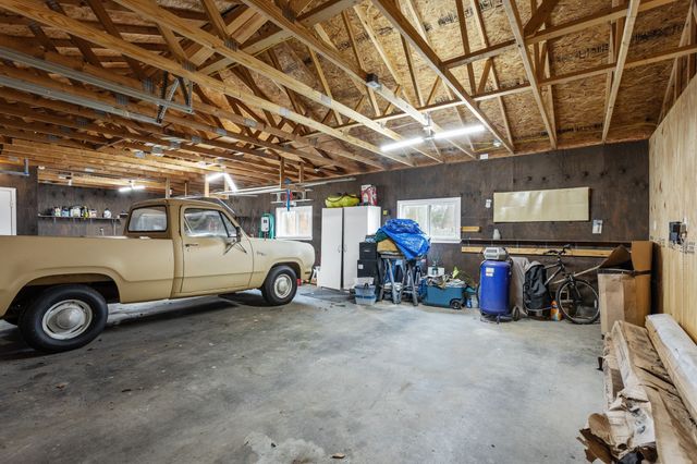 881 Mount Olivet Rd, Columbia, TN 38401